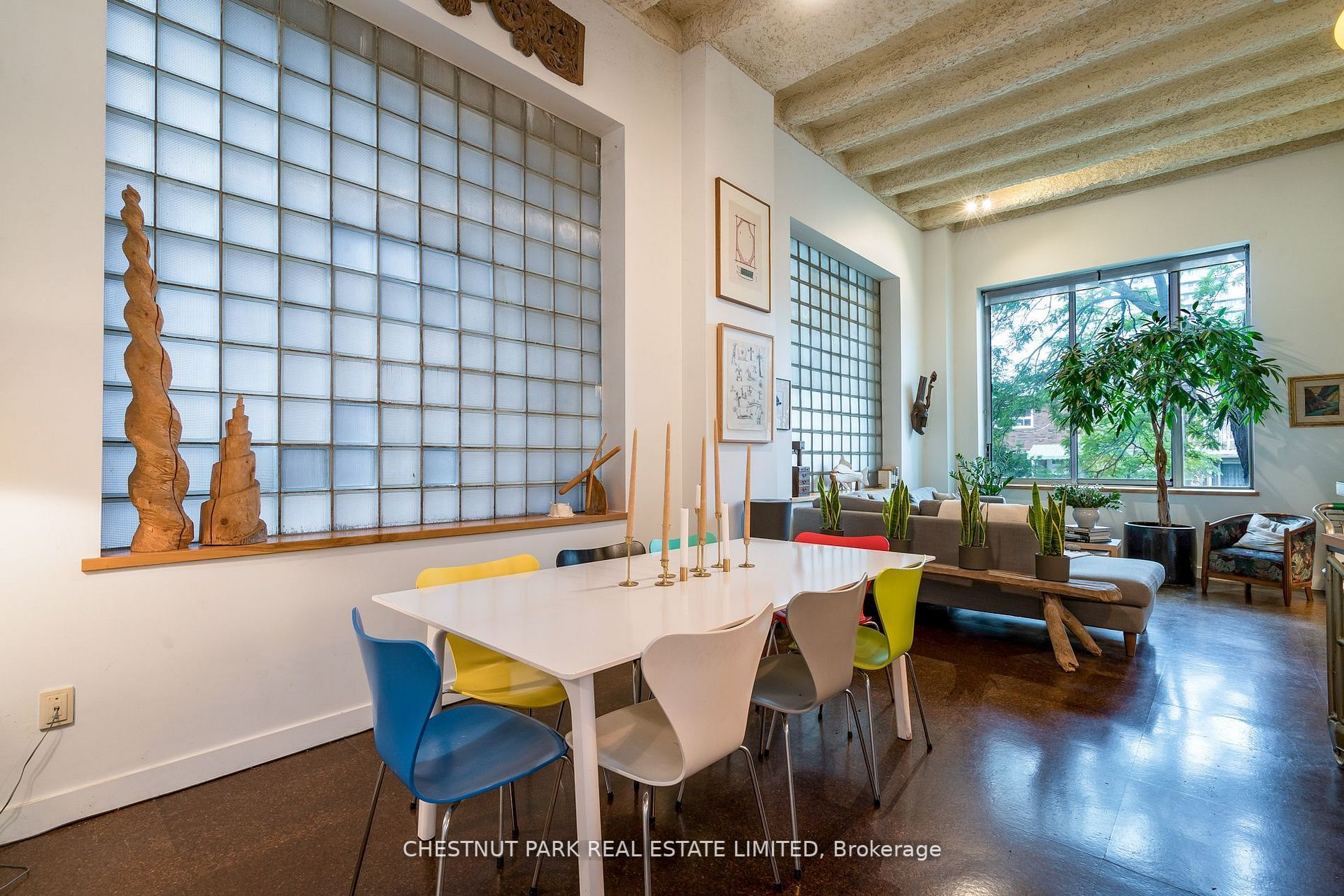 21 Nassau St, #208