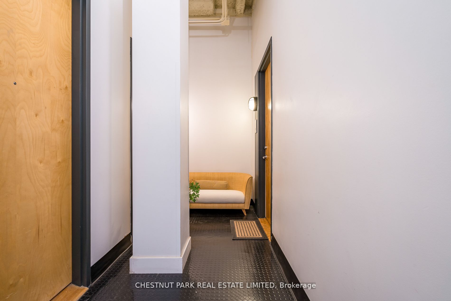 21 Nassau St, #208