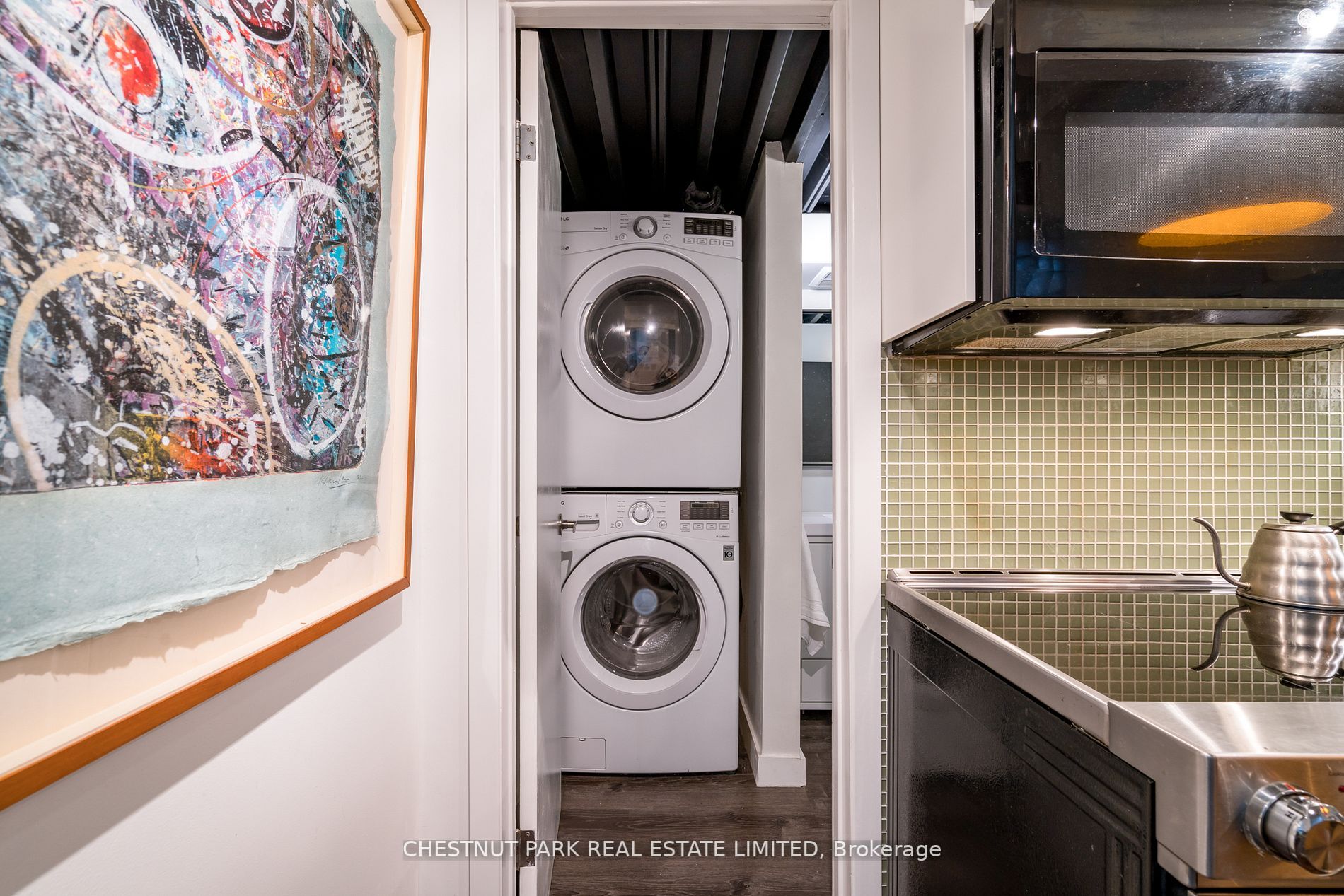 21 Nassau St, #208