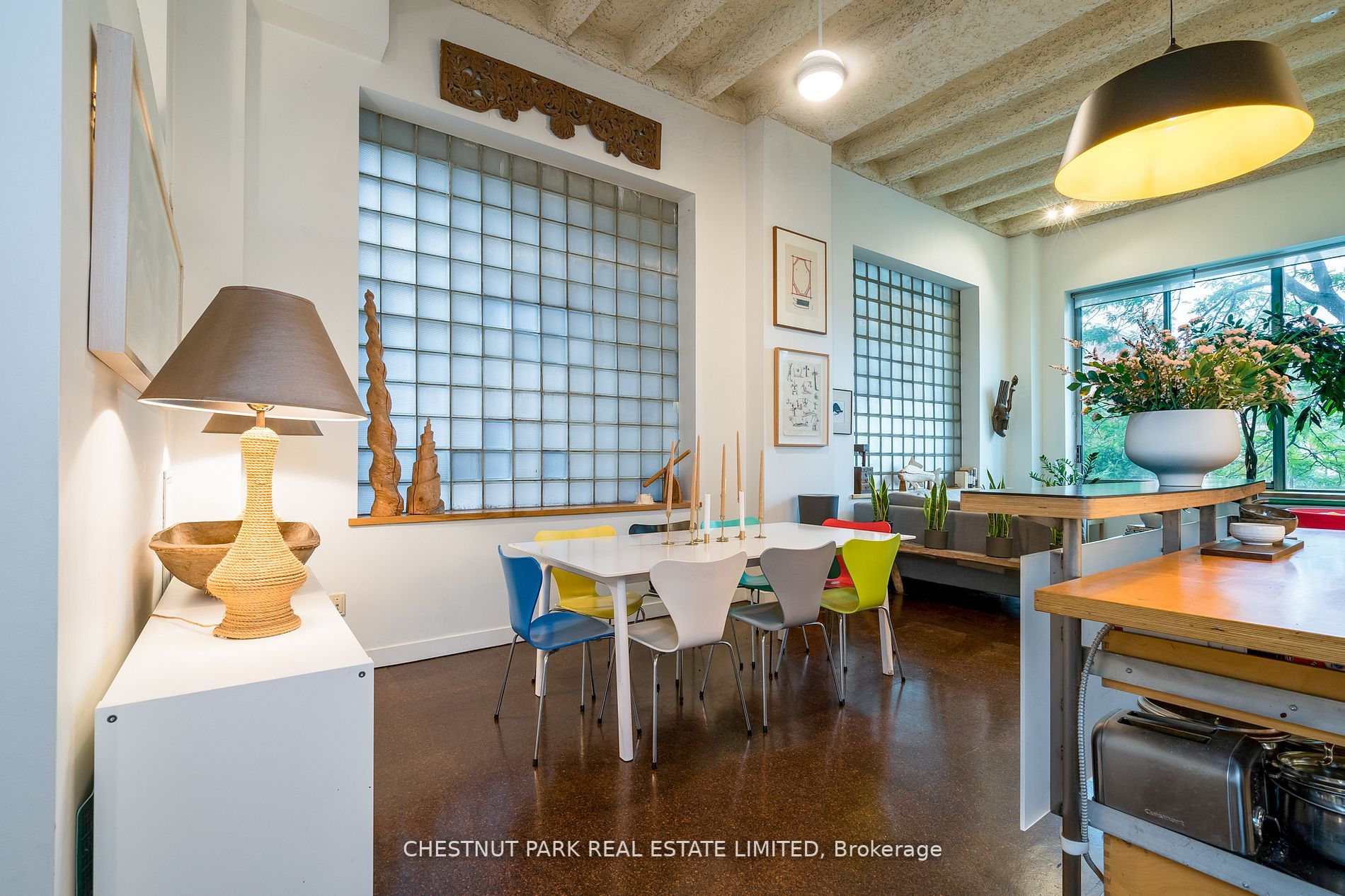 21 Nassau St, #208