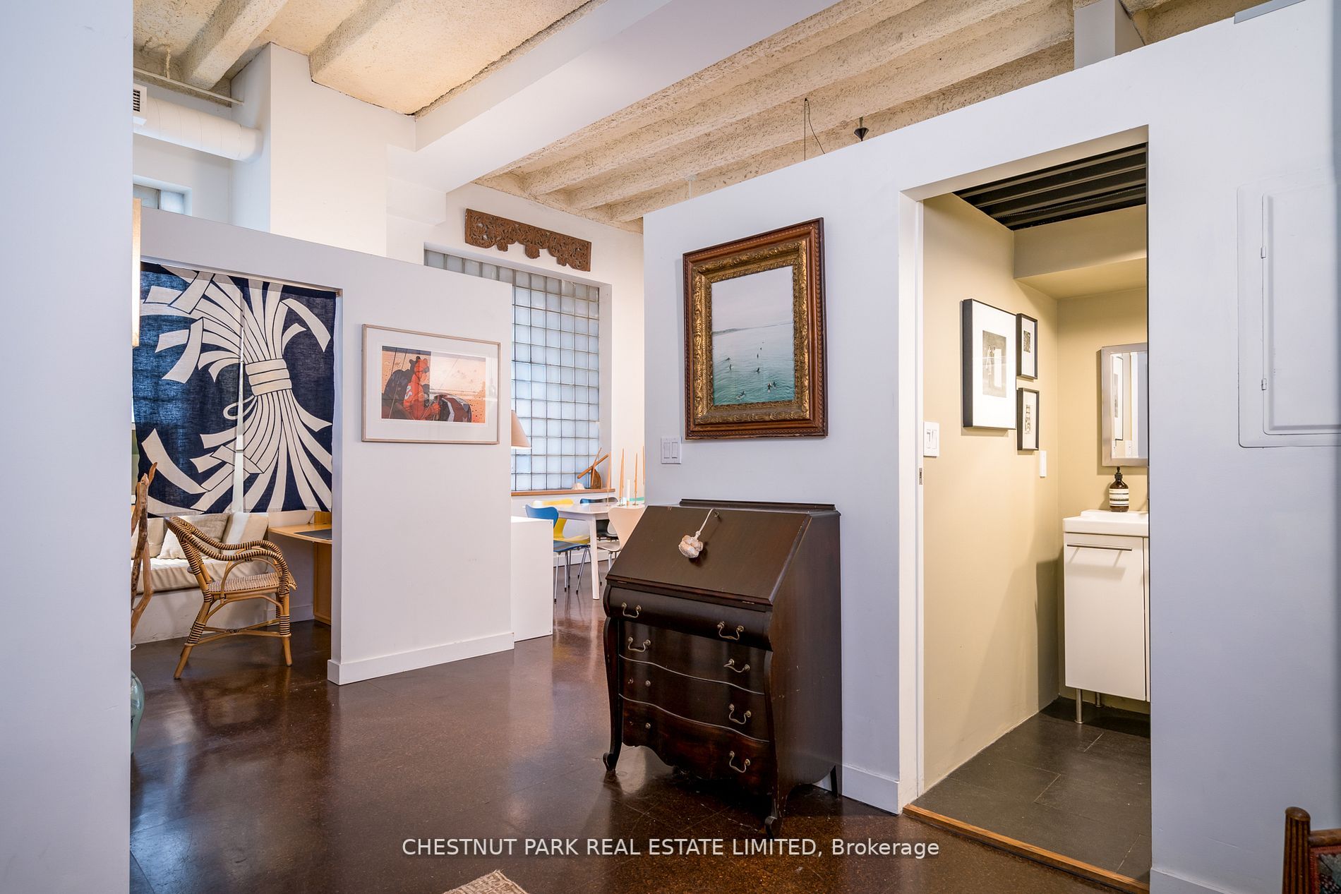 21 Nassau St, #208