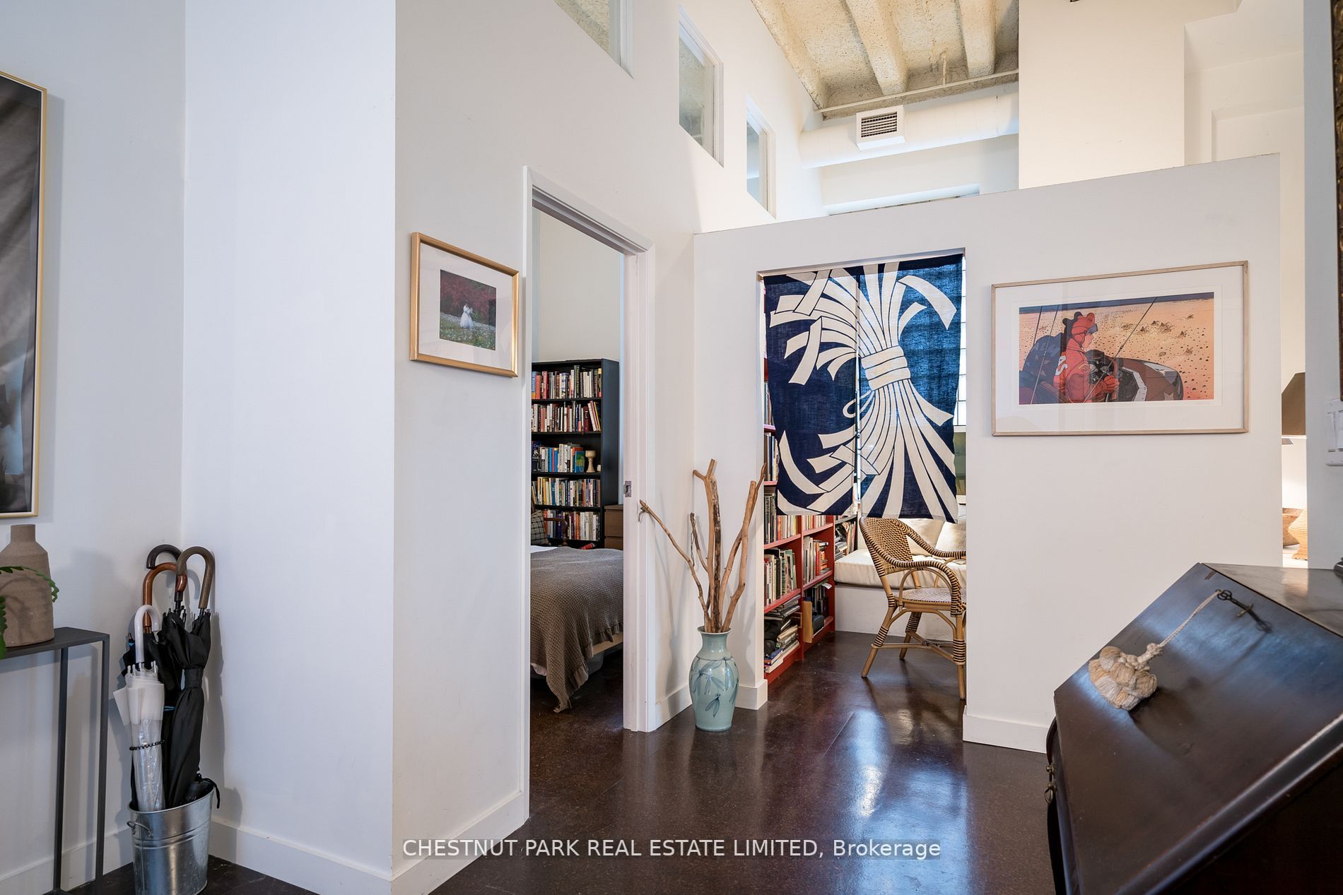 21 Nassau St, #208