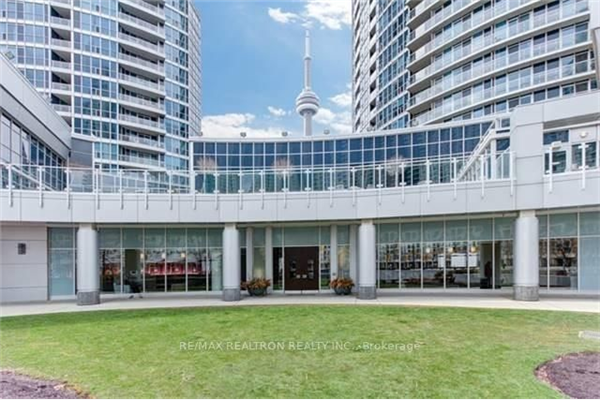 8 York St, Toronto