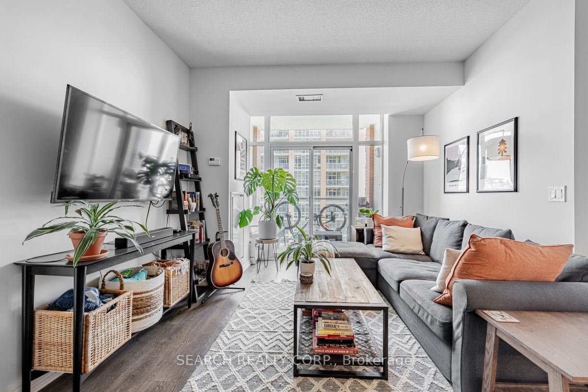 75 East Liberty St, #1801