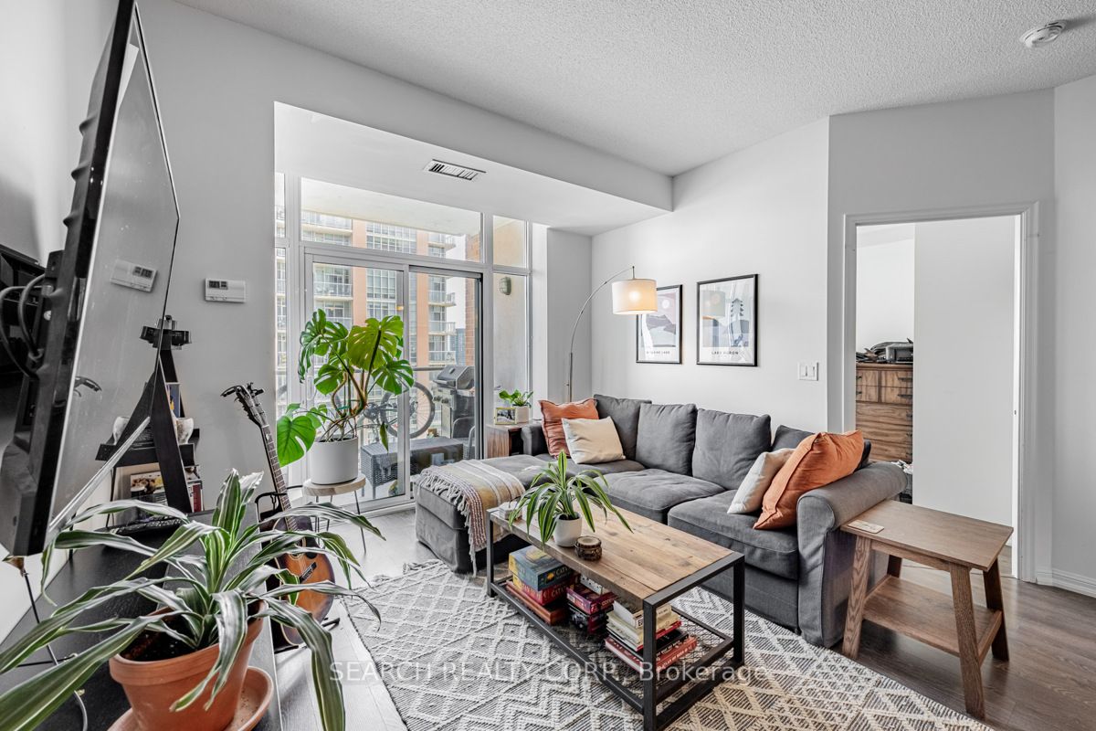 75 East Liberty St, #1801