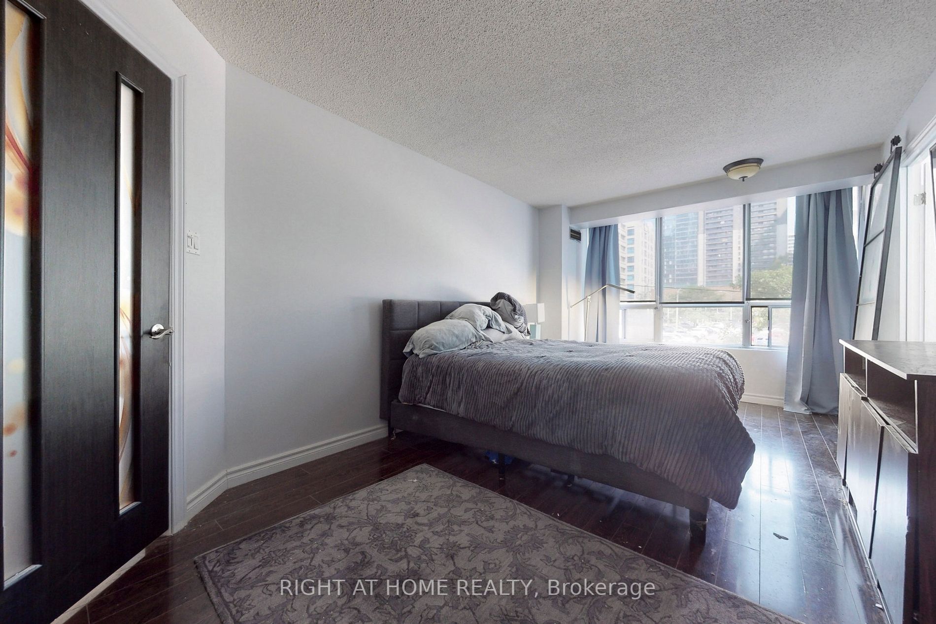 25 Maitland St, #205