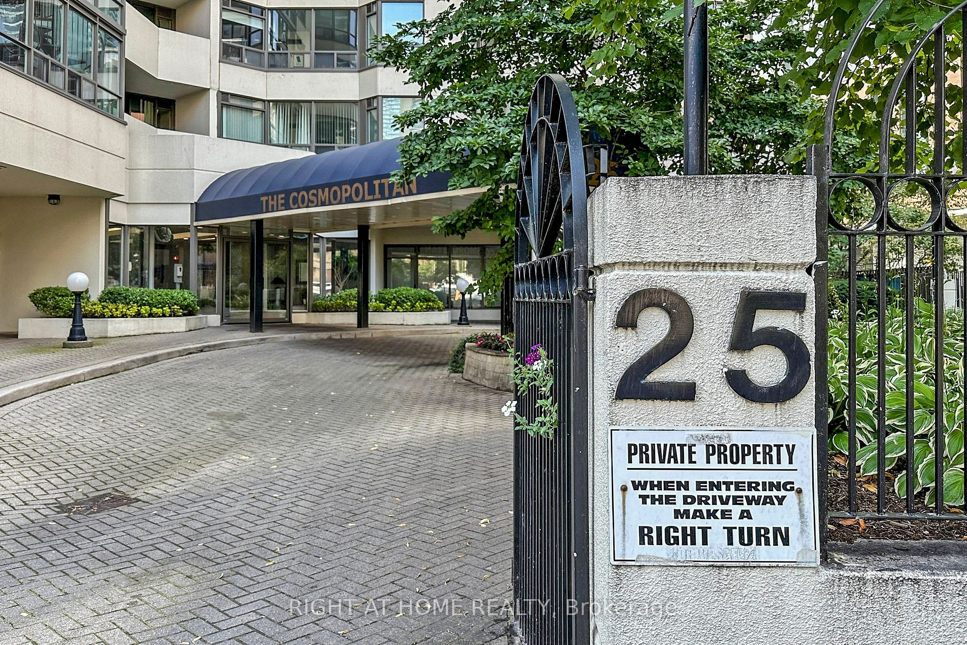 25 Maitland St, #205