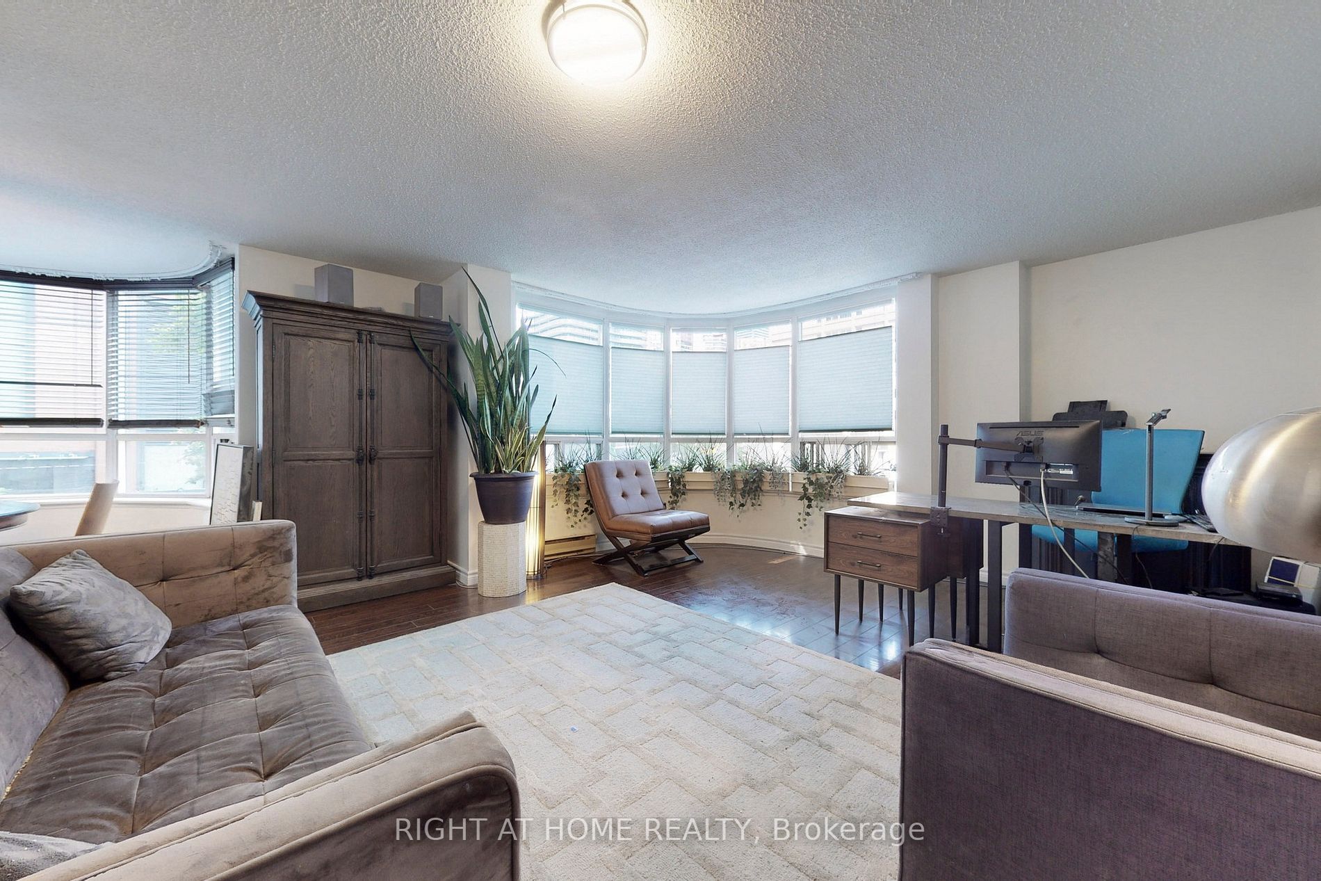 25 Maitland St, #205