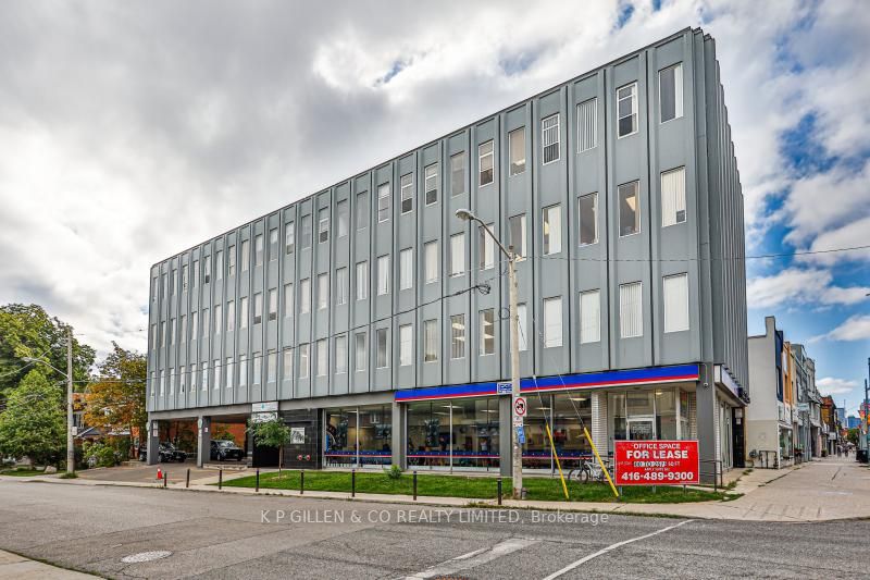 3335 Yonge St, #400