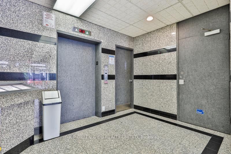 3335 Yonge St, #400