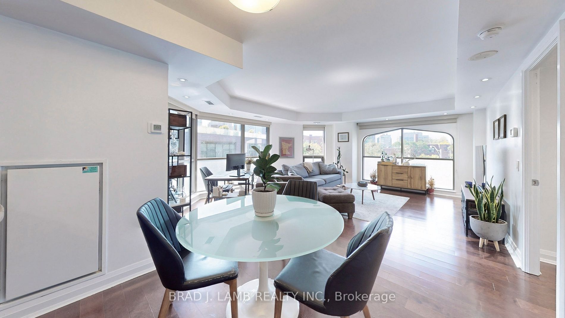 3 McAlpine Street, #411
