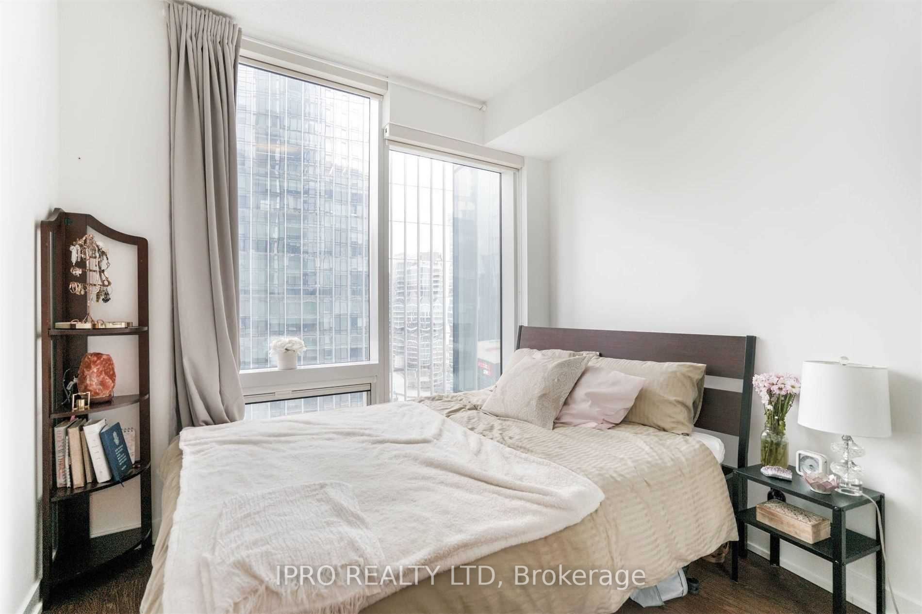10 York St, #2803
