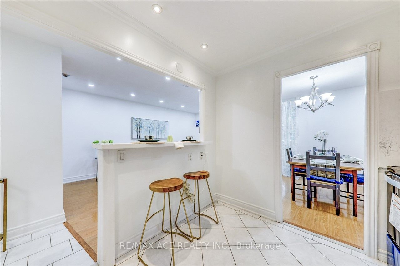 25 Pebble Bywy, #21