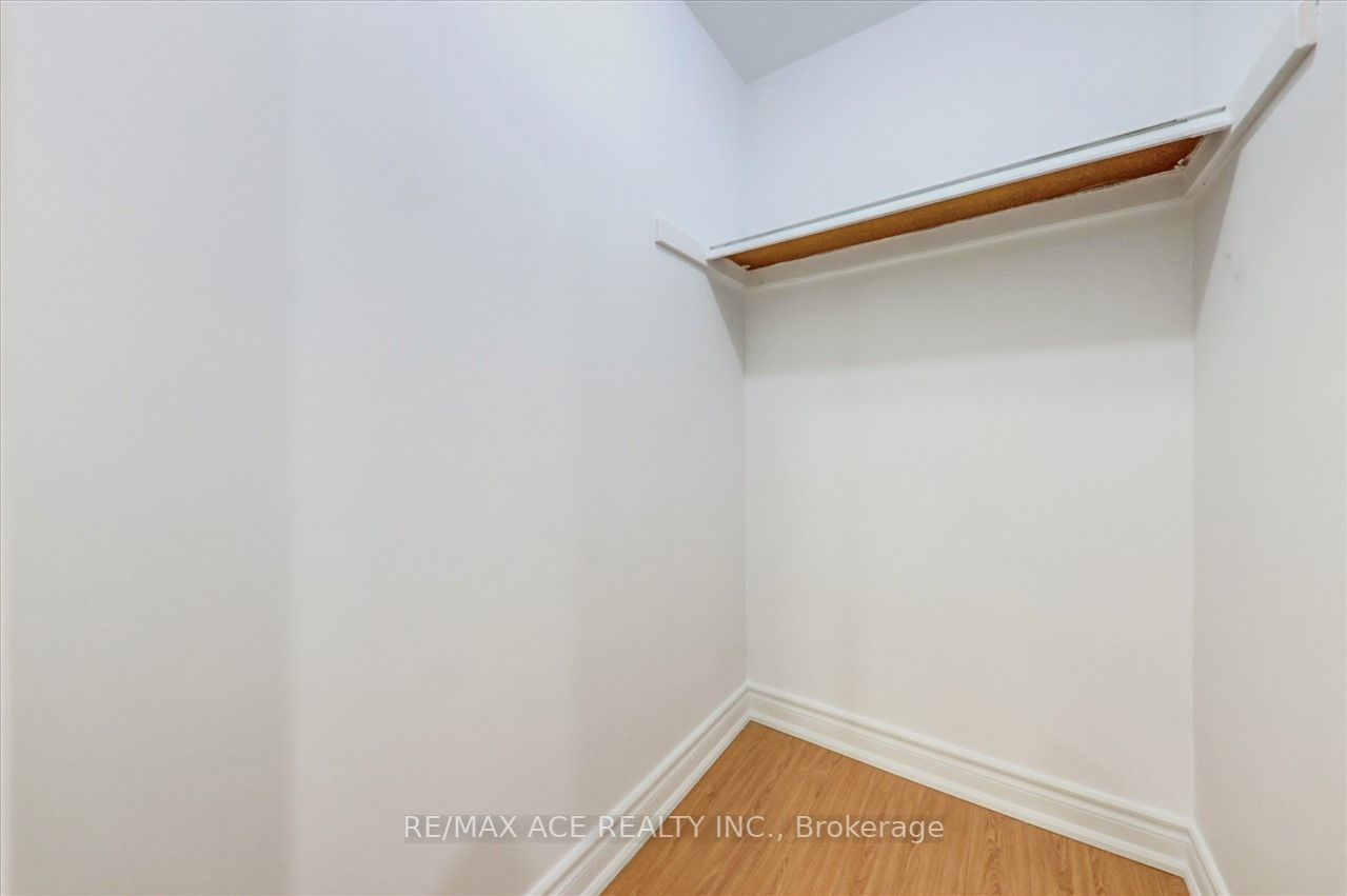 25 Pebble Bywy, #21