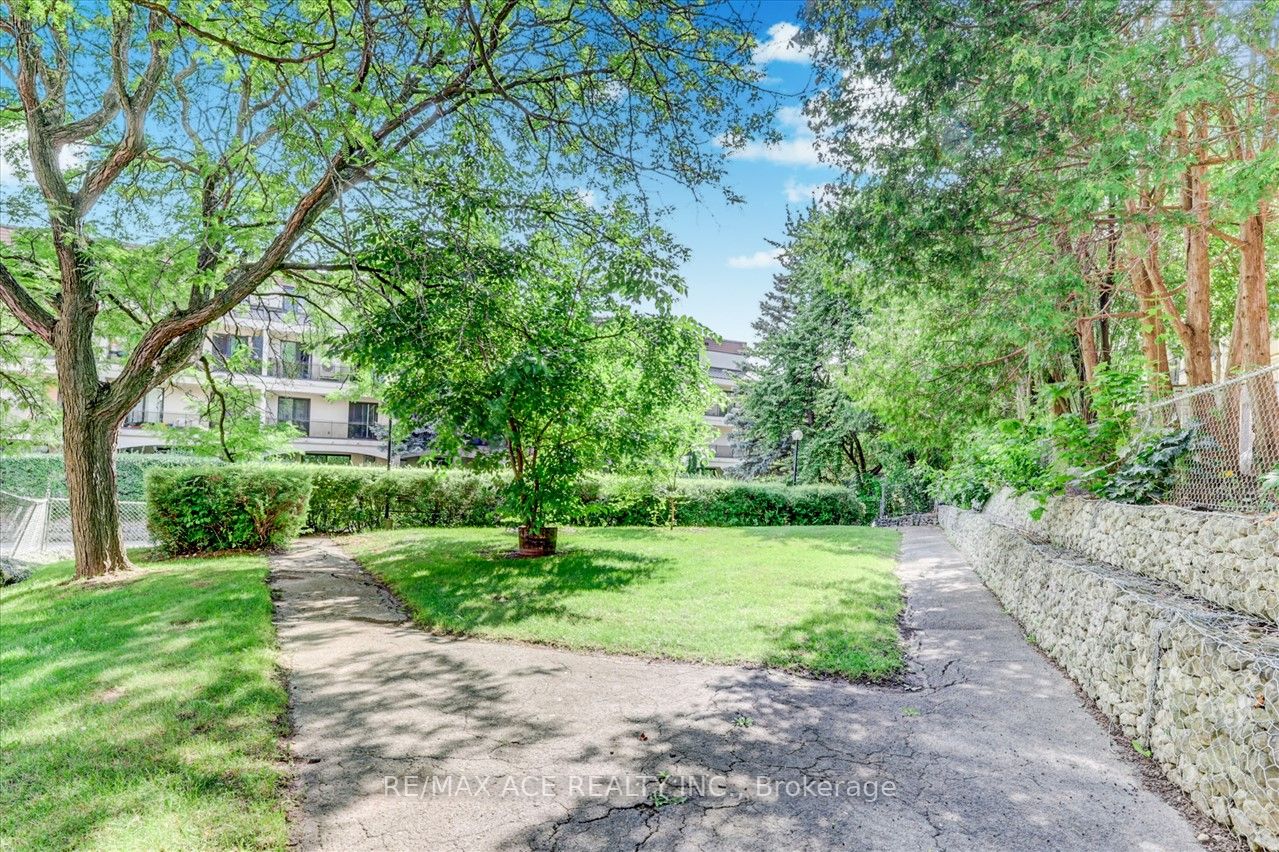 25 Pebble Bywy, #21