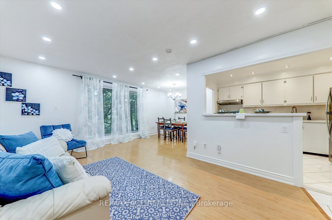 25 Pebble Bywy, #21