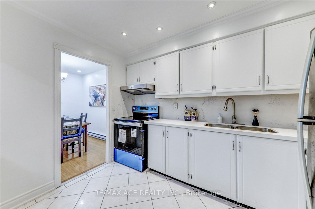 25 Pebble Bywy, #21