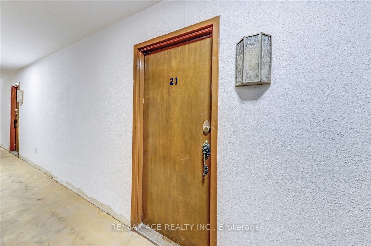 25 Pebble Bywy, #21