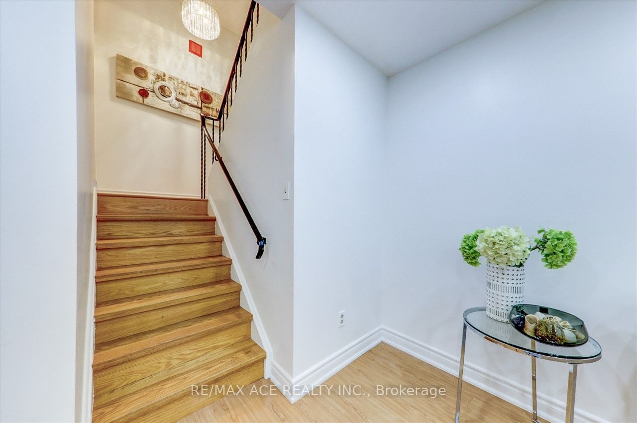 25 Pebble Bywy, #21