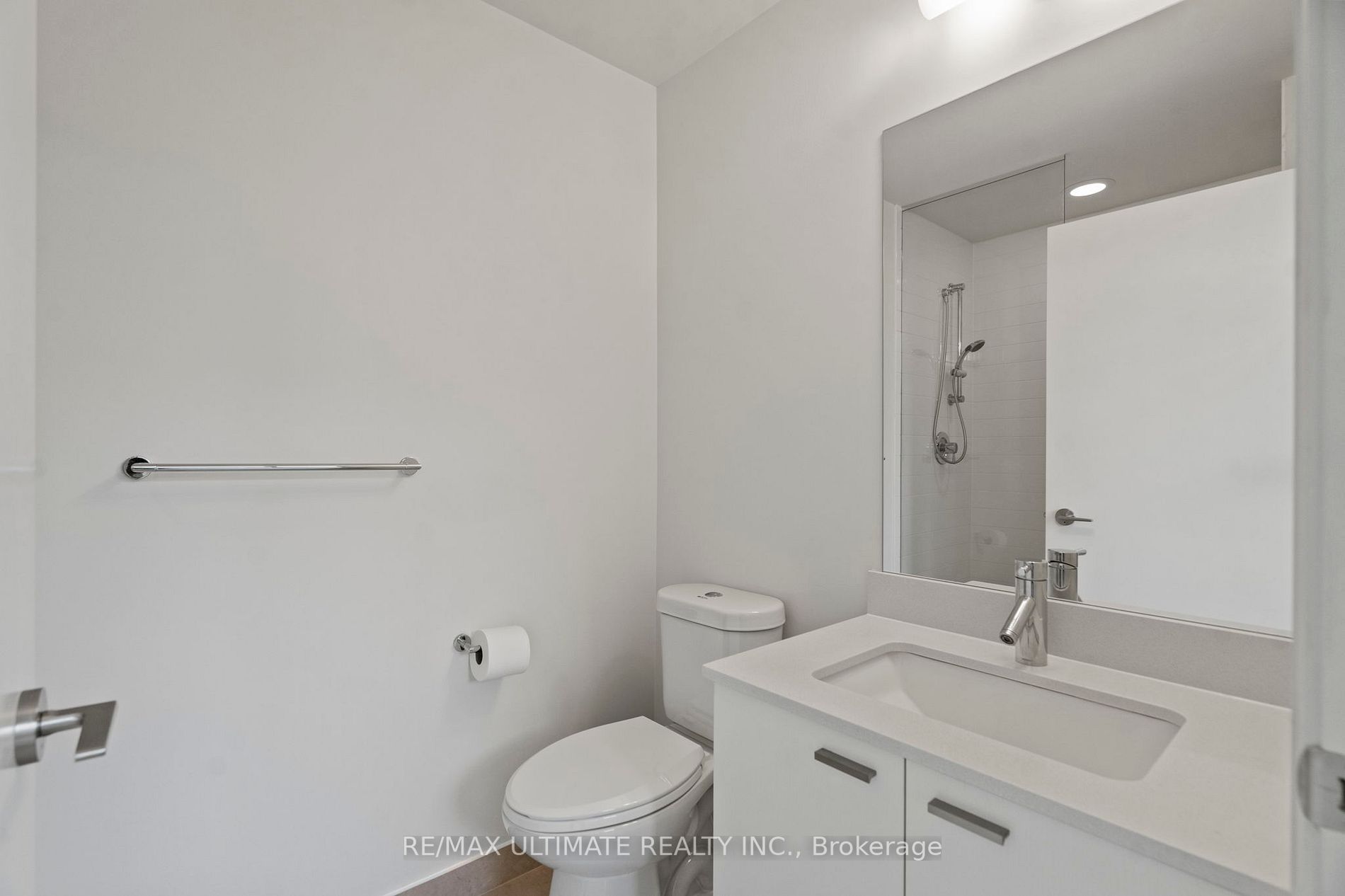 30 Roehampton Avenue, #802