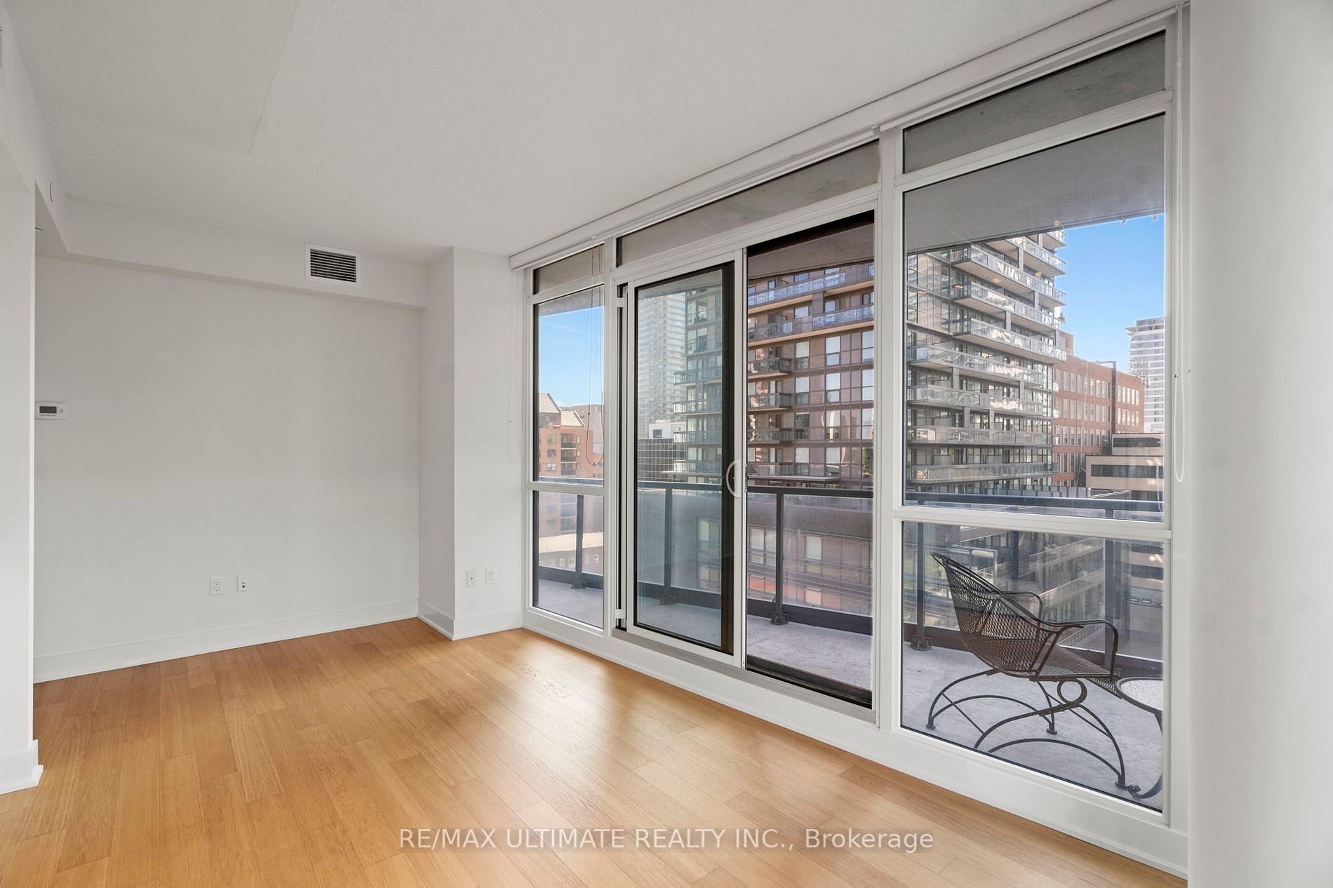 30 Roehampton Avenue, #802