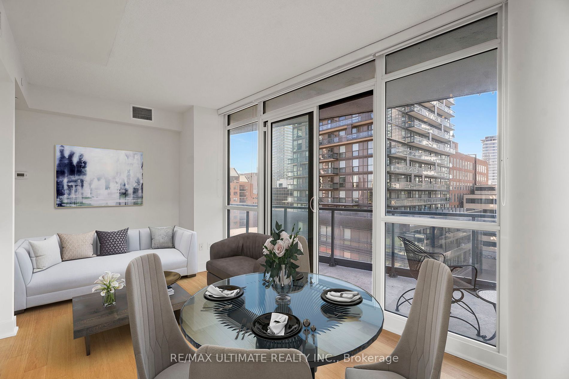 30 Roehampton Avenue, #802