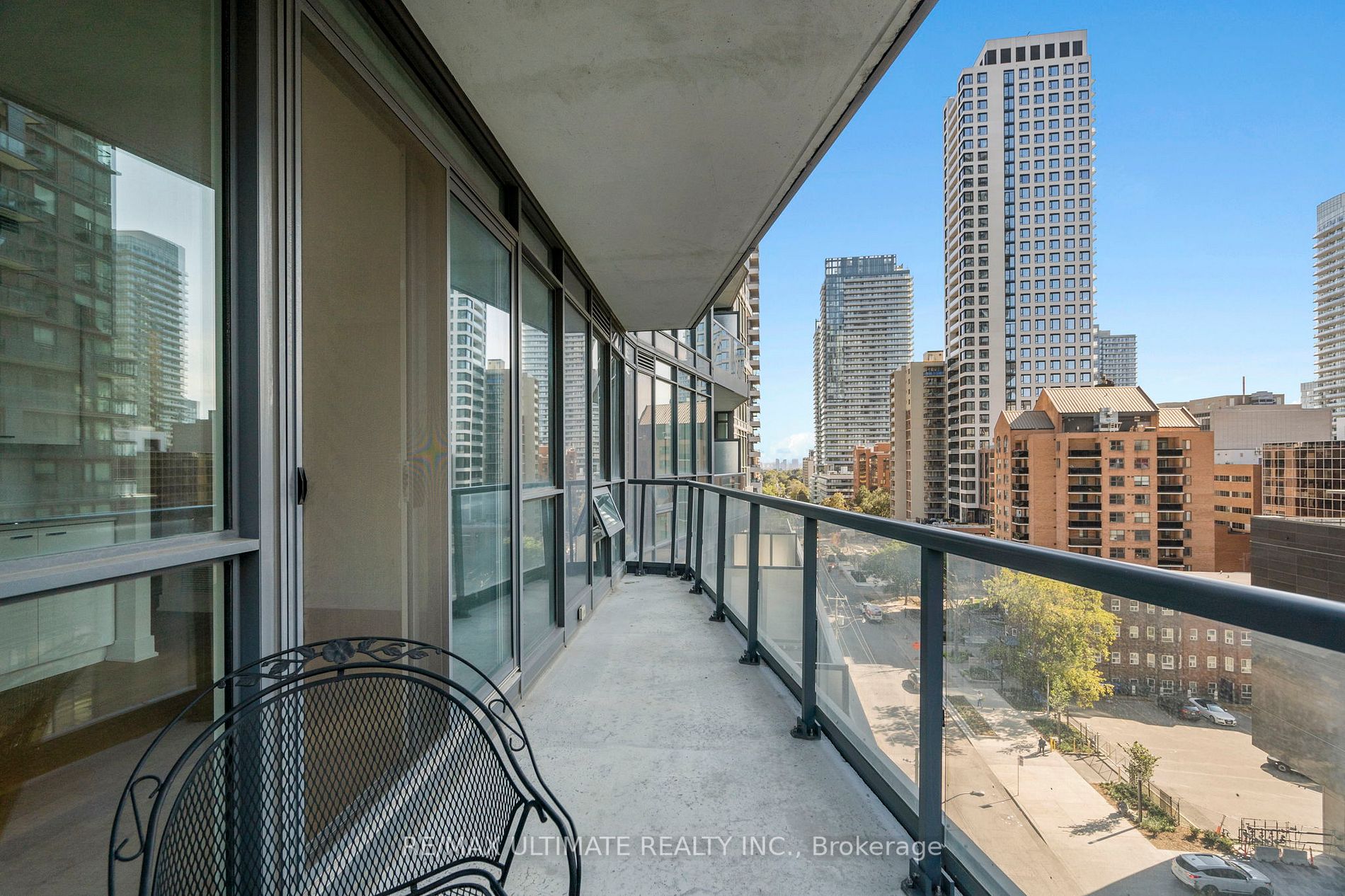 30 Roehampton Avenue, #802