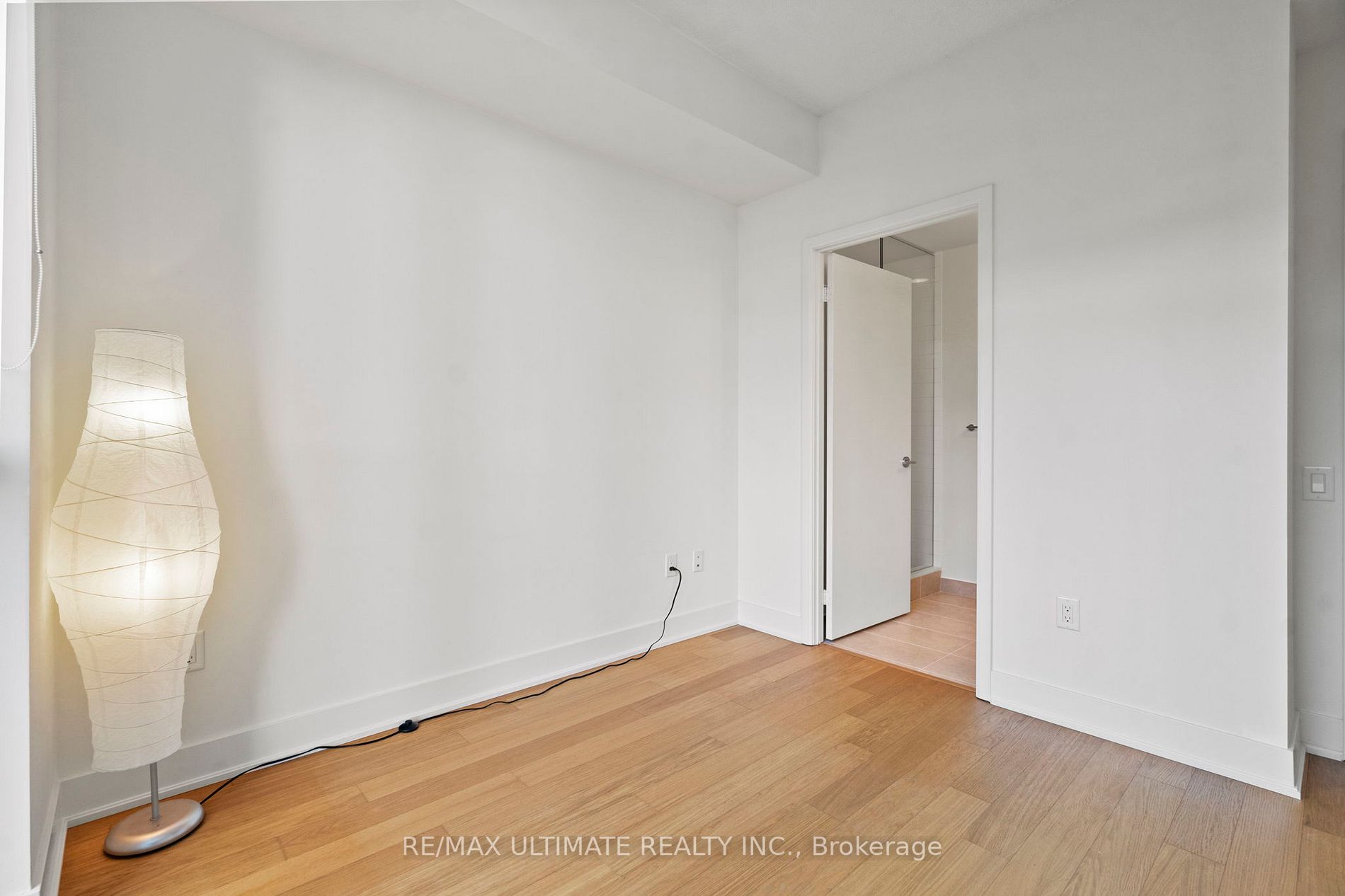 30 Roehampton Avenue, #802