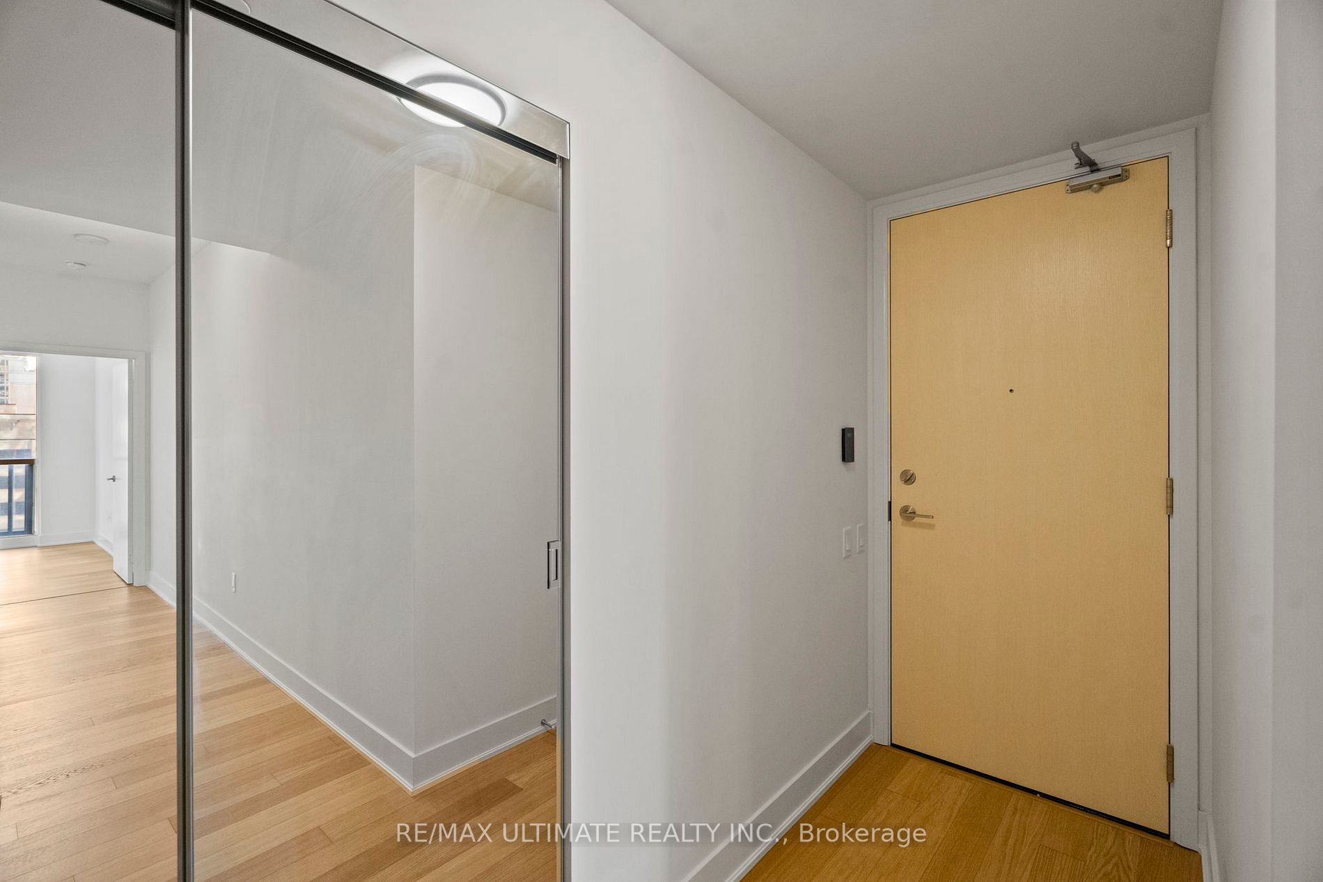 30 Roehampton Avenue, #802