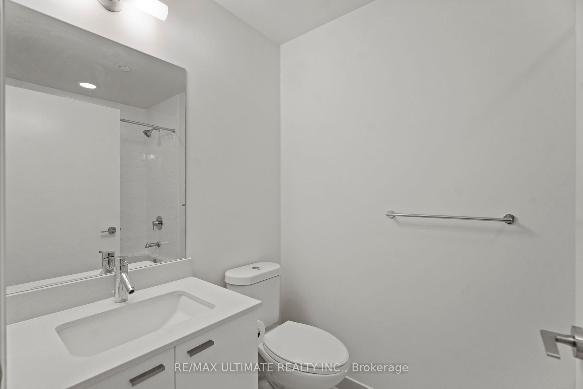 30 Roehampton Avenue, #802