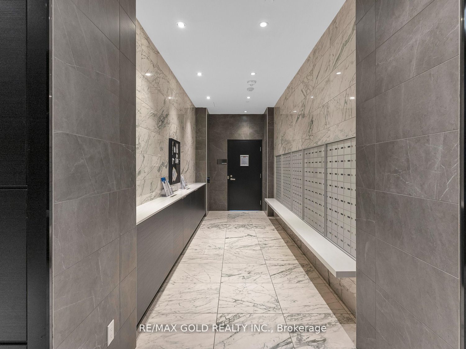 31 Tippett Rd, #453