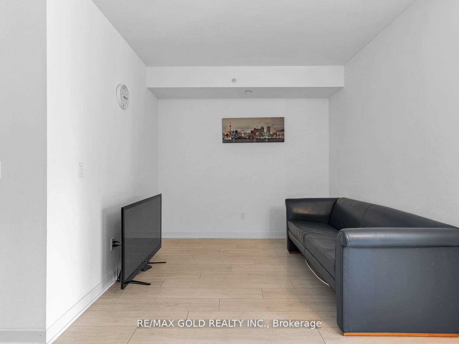31 Tippett Rd, #453