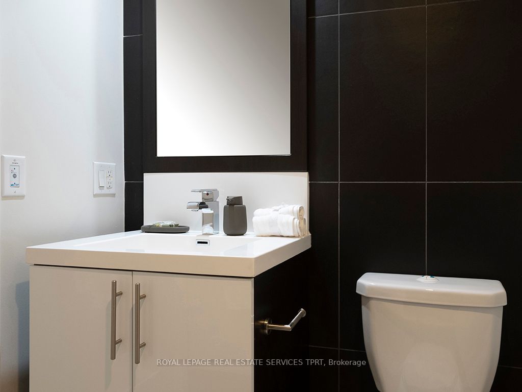 2 Anndale Dr, #2703