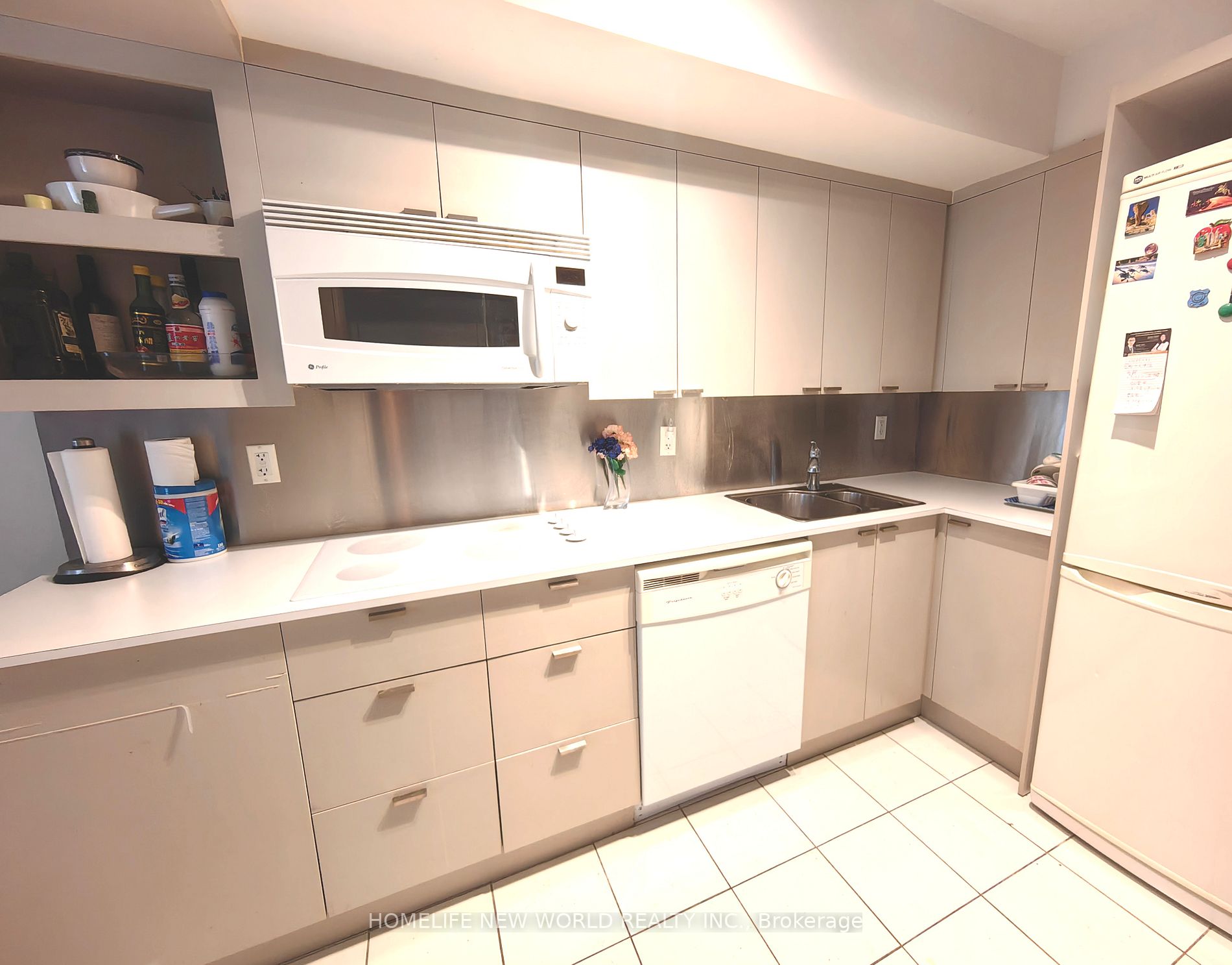 111 Elizabeth St, #951