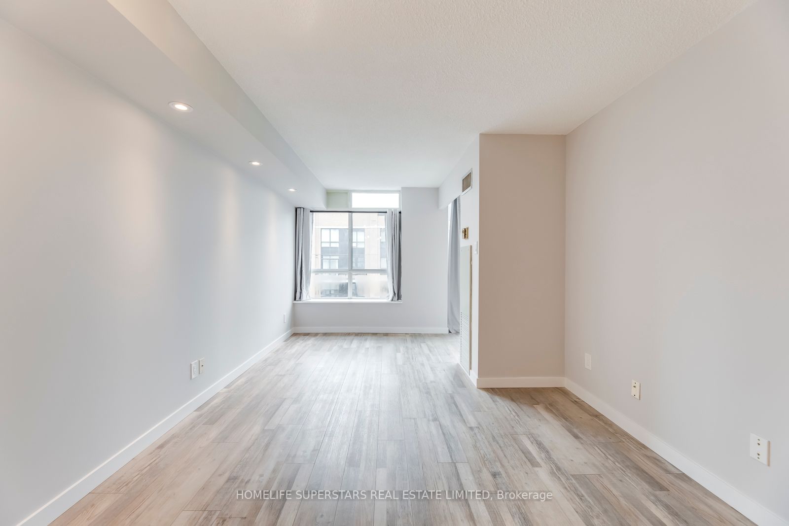 801 King St, #818