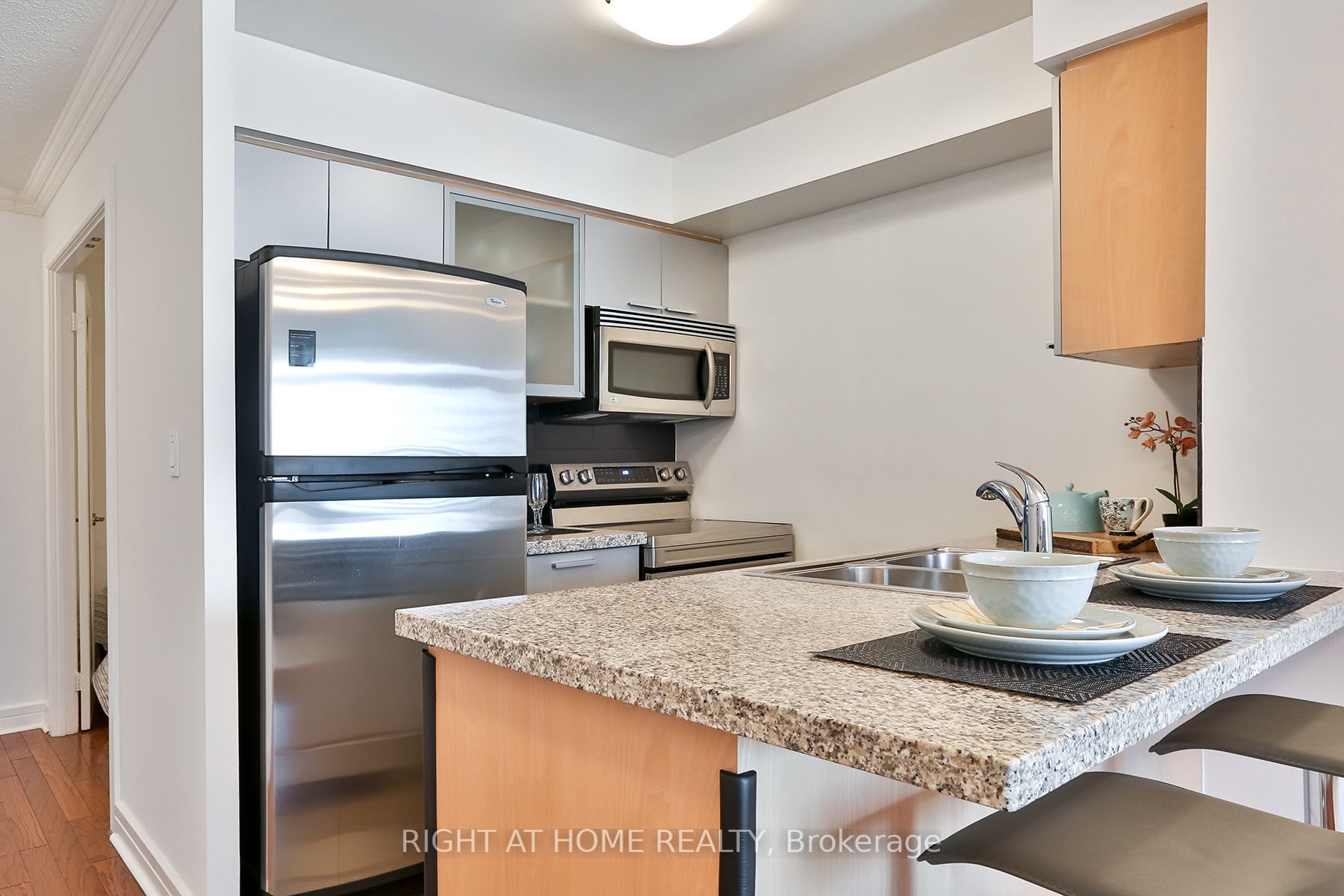 16 Harrison Garden Boulevard, #1112