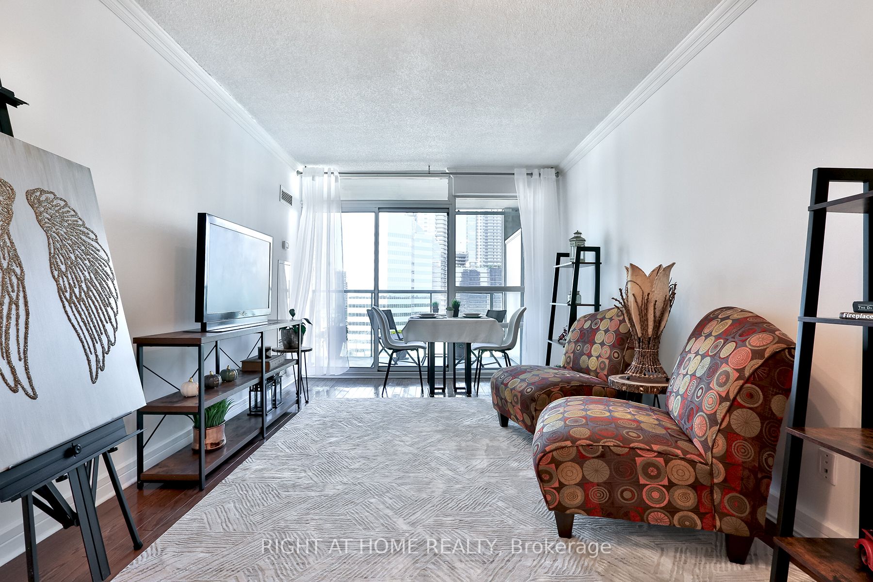 16 Harrison Garden Boulevard, #1112
