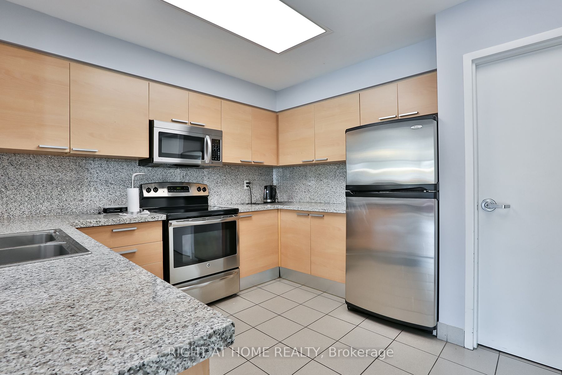 16 Harrison Garden Boulevard, #1112
