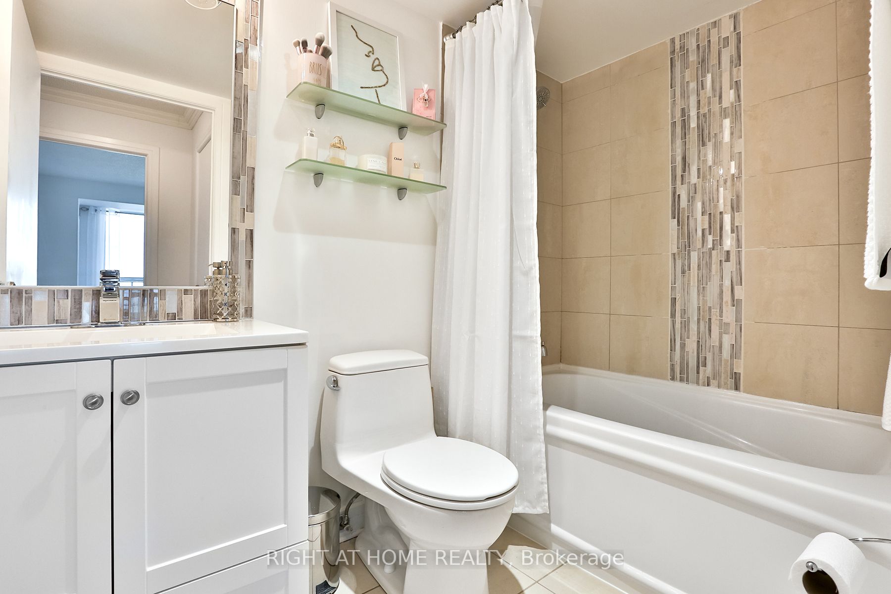 16 Harrison Garden Boulevard, #1112