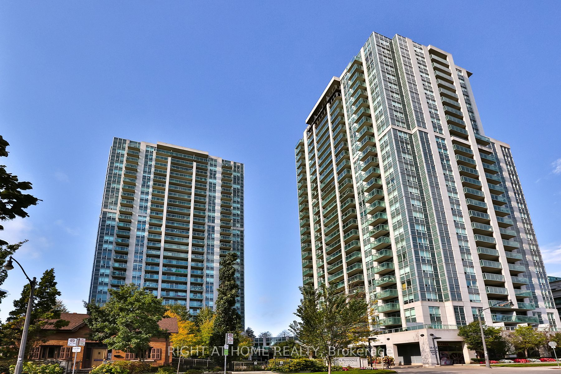 16 Harrison Garden Boulevard, #1112