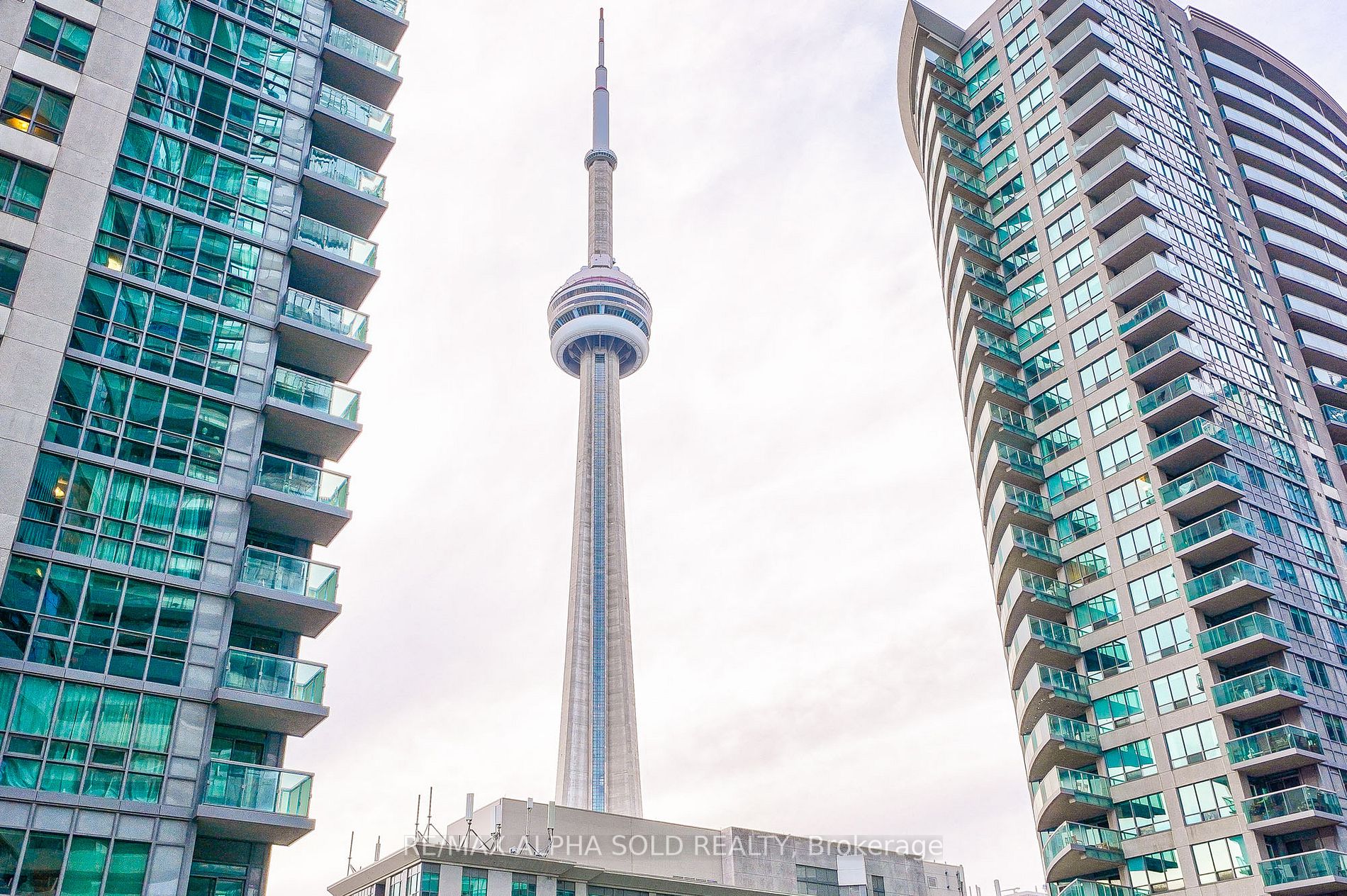 12 York St, #707