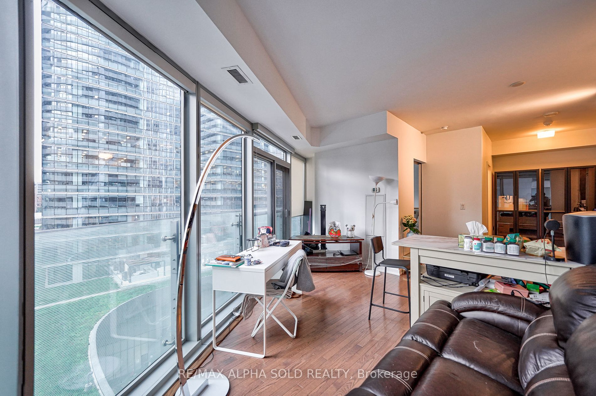 12 York St, #707