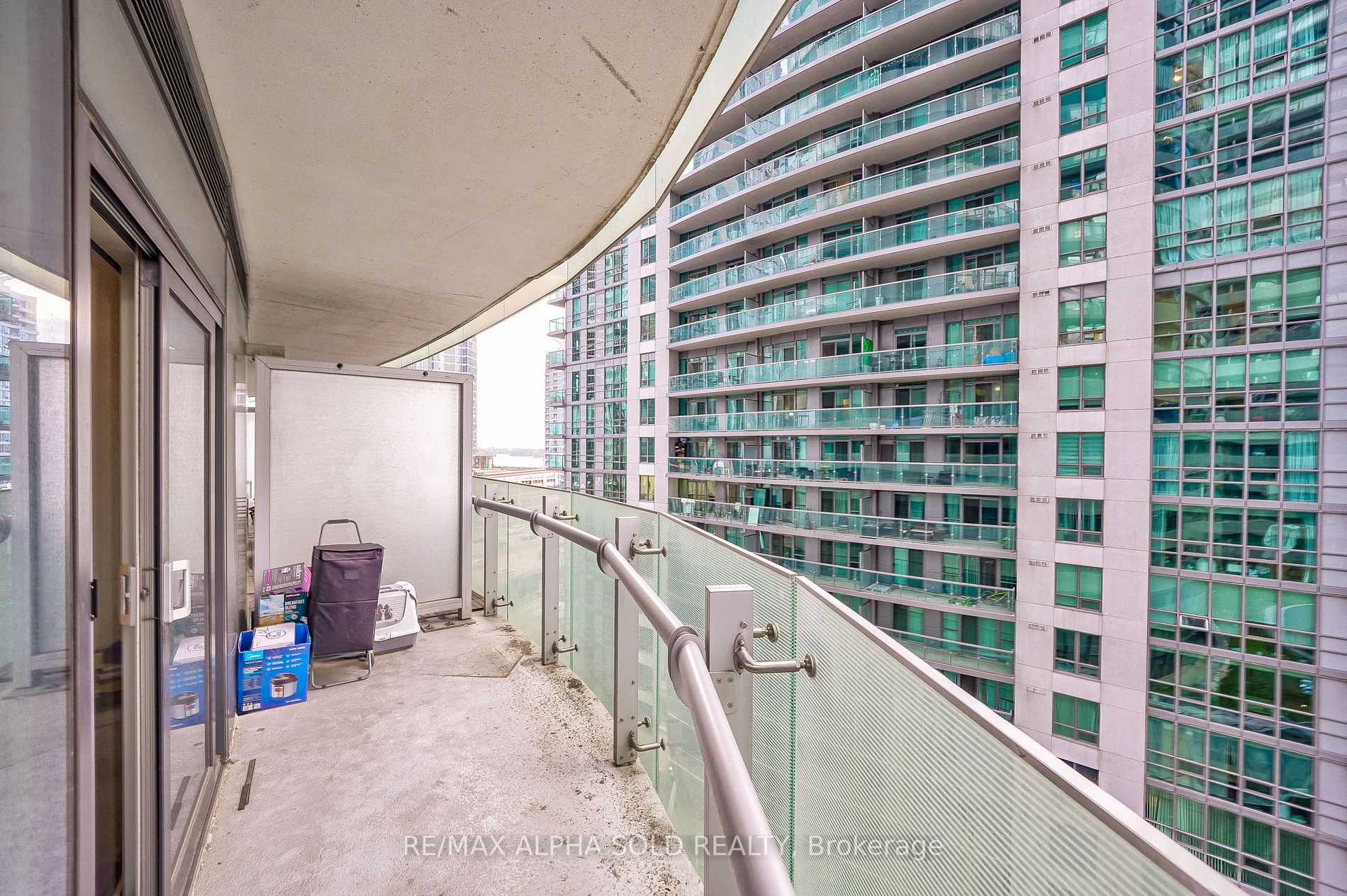 12 York St, #707