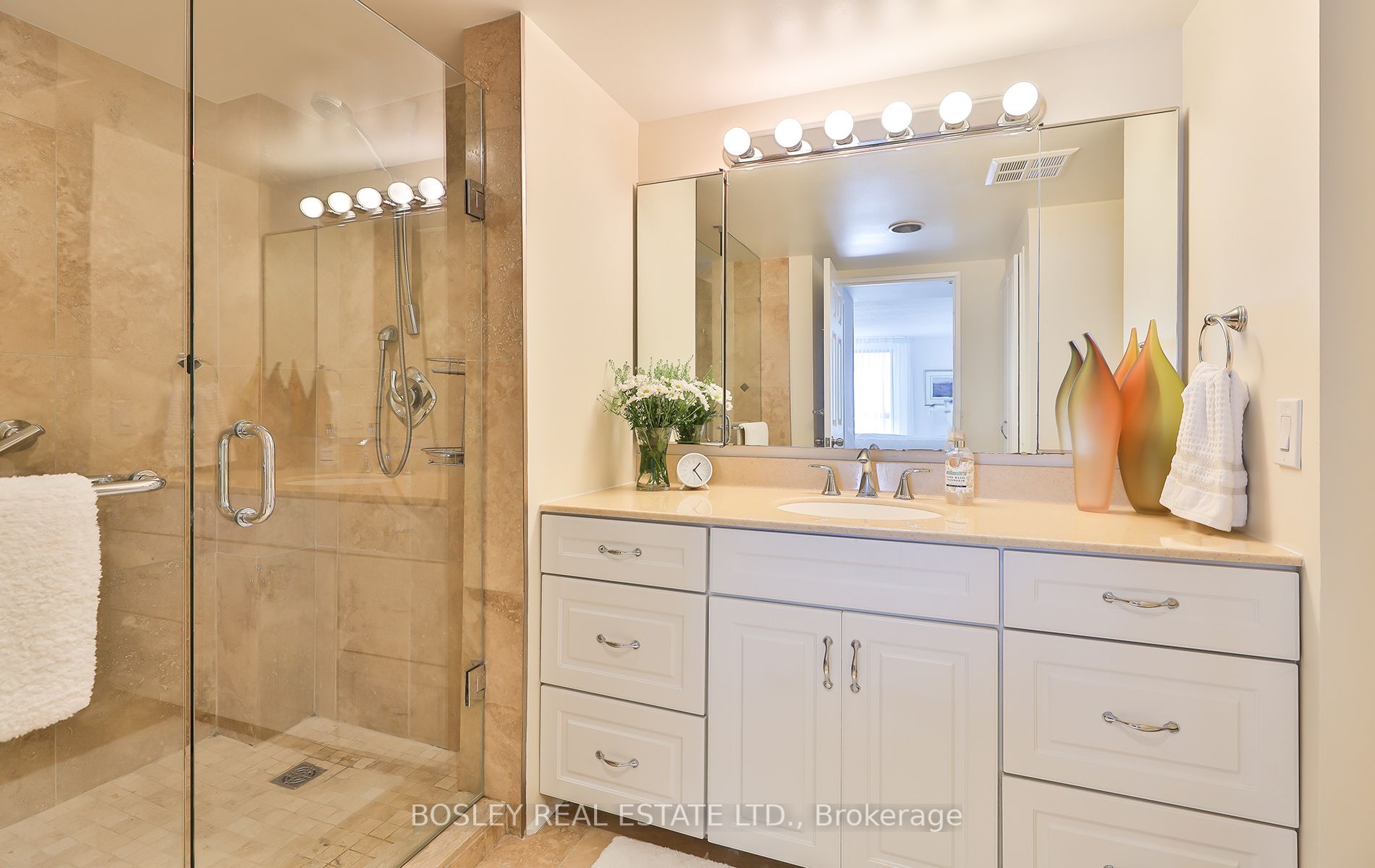 1 Concorde Place, #2302
