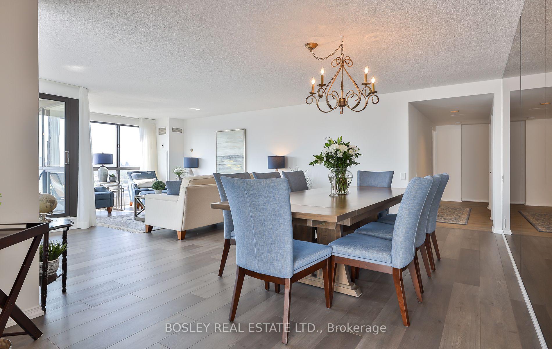 1 Concorde Place, #2302