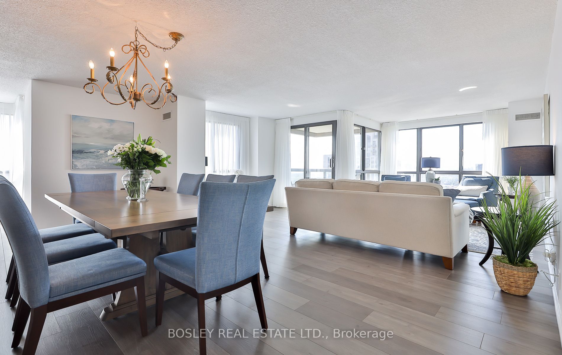 1 Concorde Place, #2302