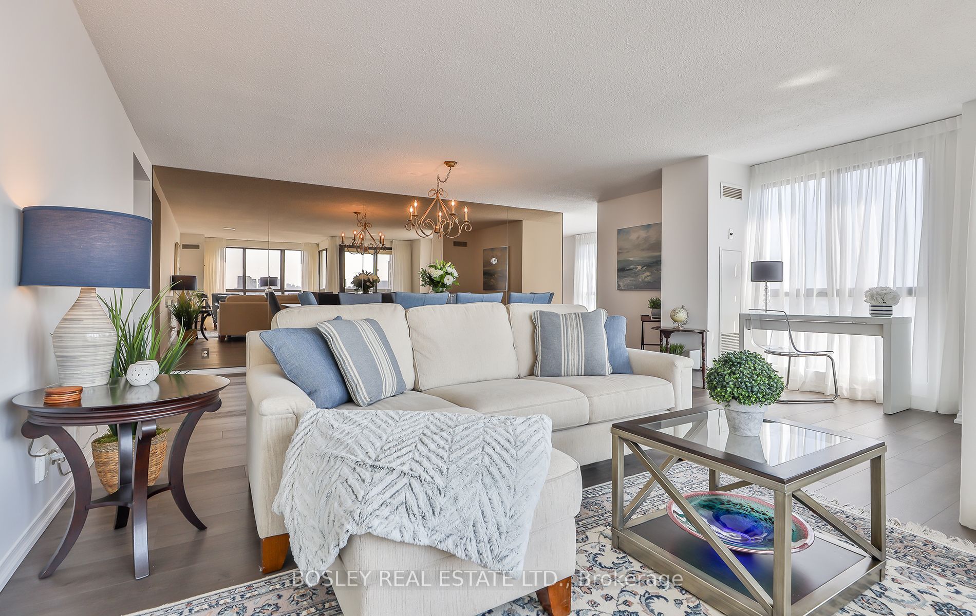 1 Concorde Place, #2302