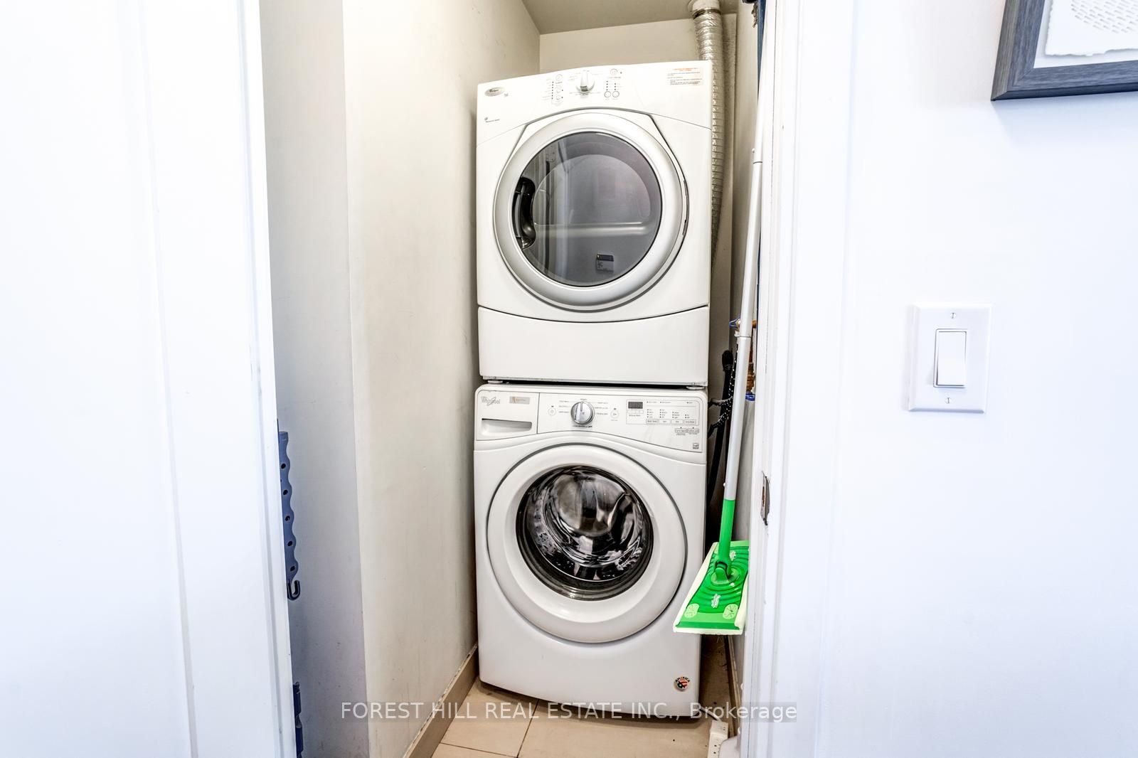 25 Broadway Ave, #1603