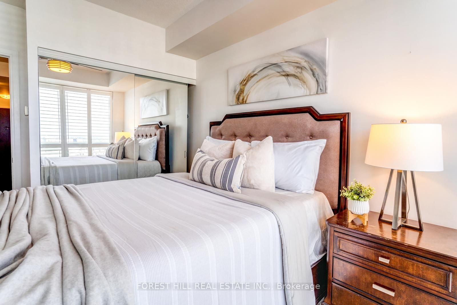 25 Broadway Ave, #1603