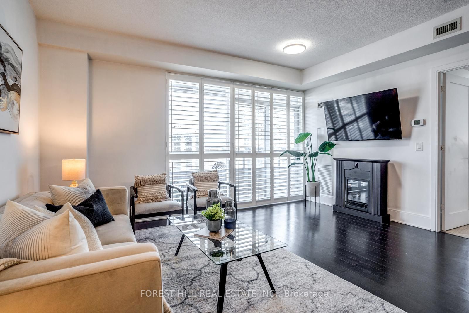 25 Broadway Ave, #1603